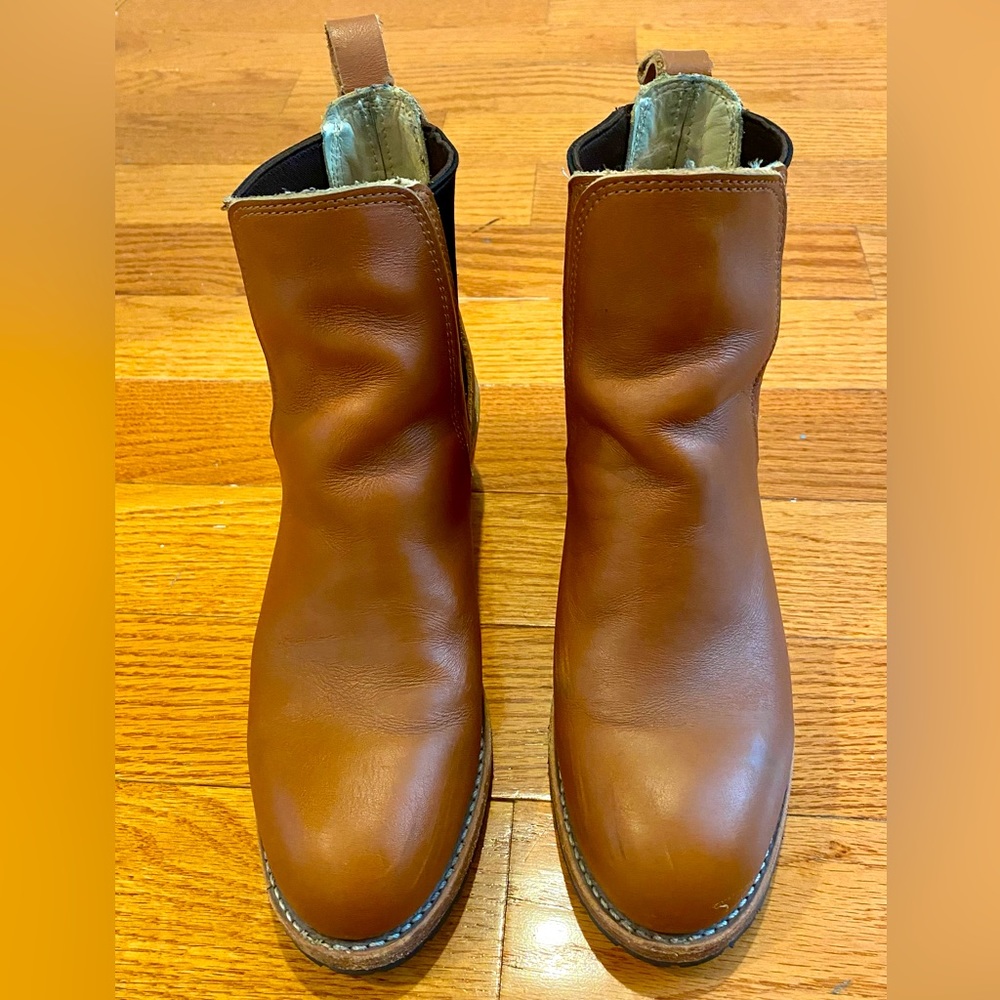 Gorgeous Red Wing Harriet Heeled Chelsea Boot, Size 10, Chestnut Brown